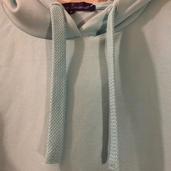 Simply Southern woman’s Aqua Blue Cropped Hoodie - Picture 4 of 11